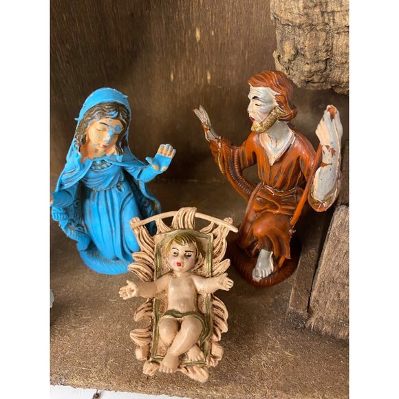 Vintage Italian Nativity Presepio Painted Figurines Rustic Wooden Stable Vtg - Picture 10 of 10